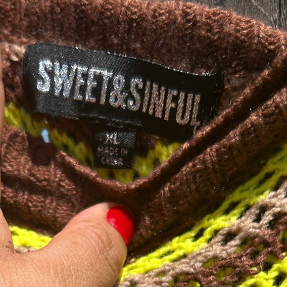 Chevron Patterned Brown and Yellow Women's Sweater - Picture 2 of 3